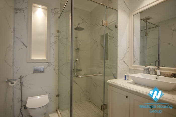 Adjacent villa for rent, equipped with modern furniture for rent in Vinhome Harmony Long Bien